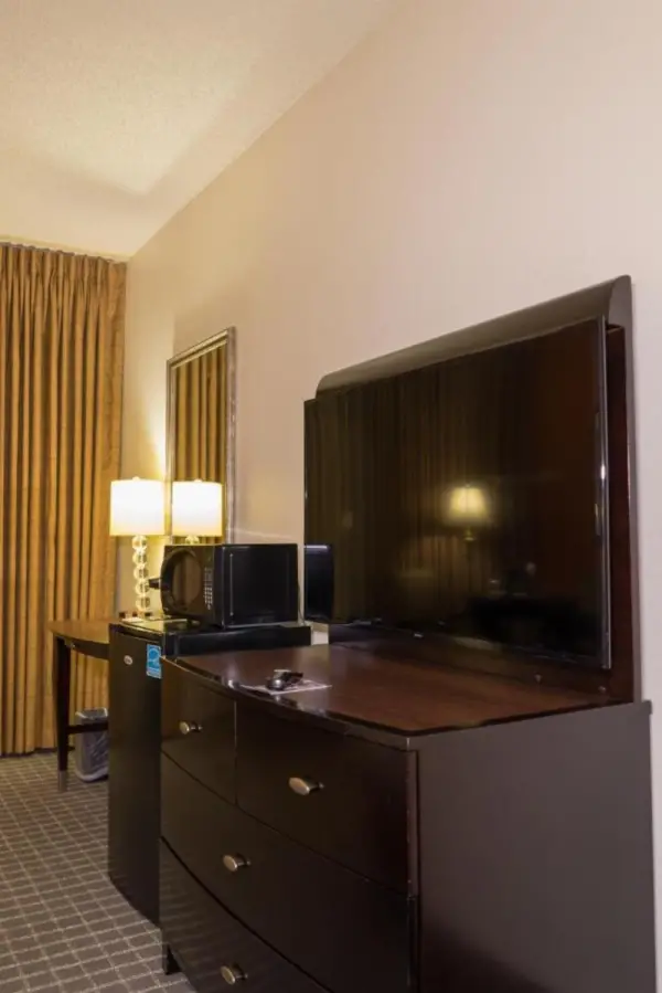 Oakland Airport Executive Hotel 7